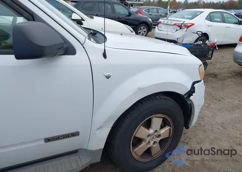 2008 Ford Escape Xlt z USA, uszkodzony, nr VIN 1FMCU931X8KE58795